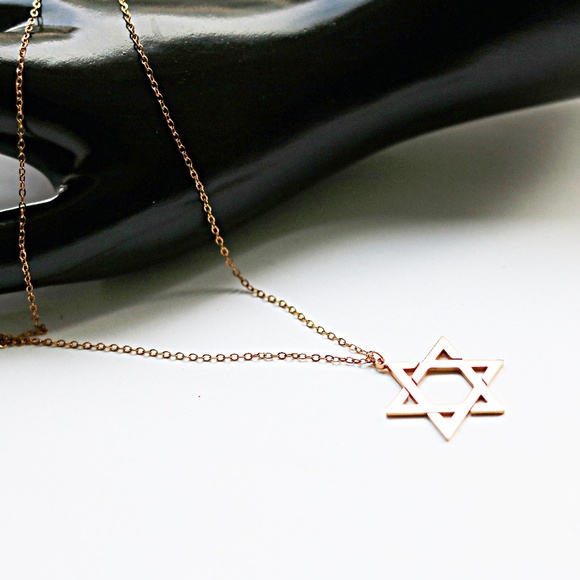 Jewish Star of David Gold Necklace - Picture 2 of 2